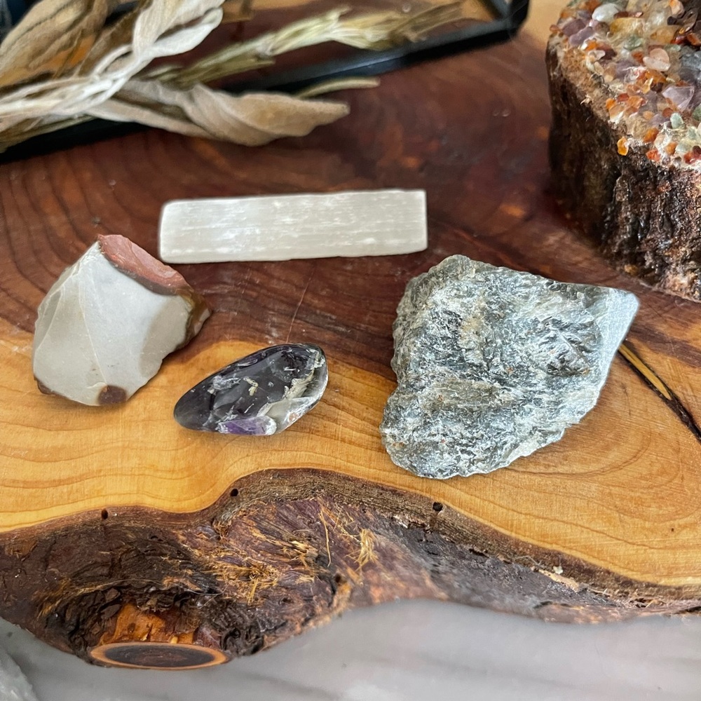 Stone bundle